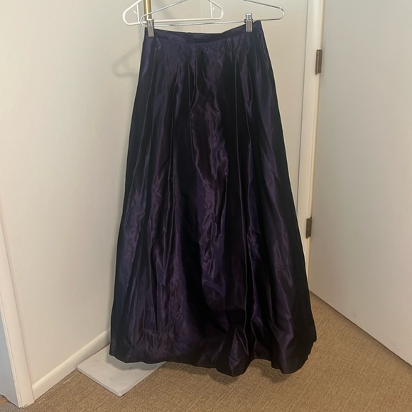 BCBG taffeta skirt - Picture 1 of 4